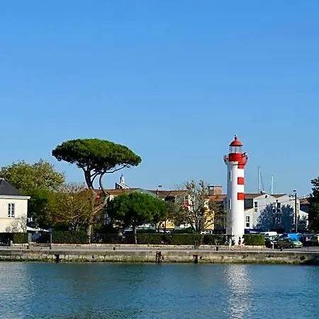 De L'ocean Otel 2*