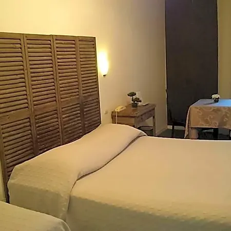 De L'ocean Otel La Rochelle (Charente-Maritime)